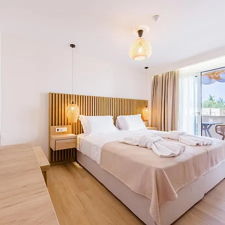 Serenity Hill Apartment *