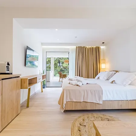 Serenity Hill Apartment
