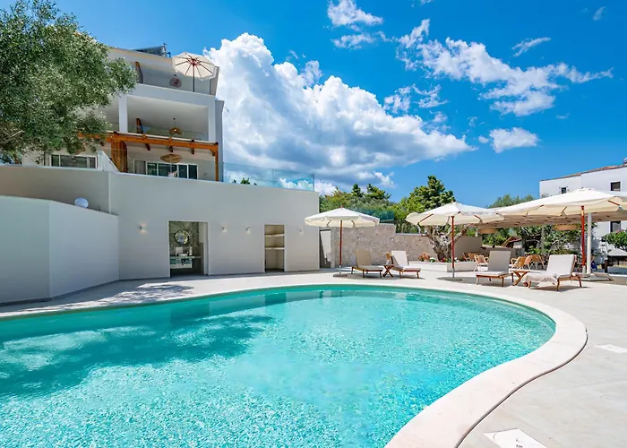 Serenity Hill Апартаменты